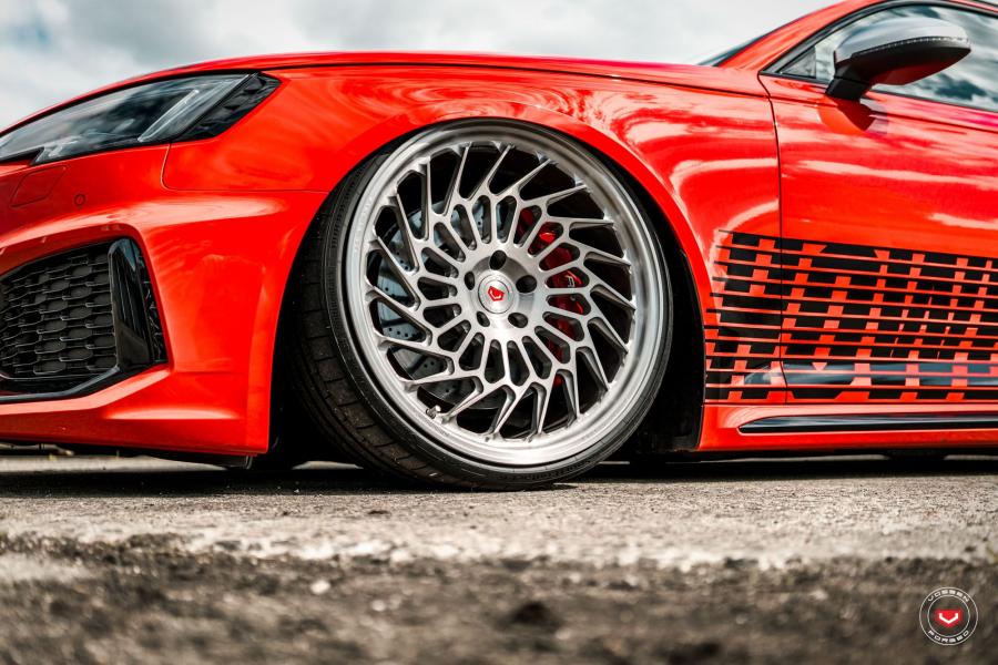Детали экстерьера Audi RS4 Avant on Vossen Wheels (ML-R2) 2019 года  (фото 20 из 55)